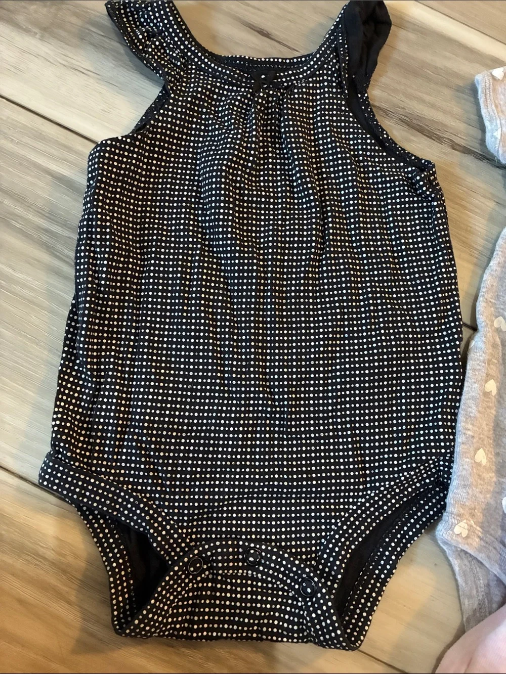 🩵 3-Pack Baby One-Piece Bodysuits in Pink, Gray & Black - Floral Puppy Set